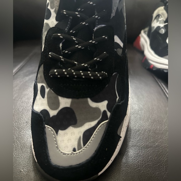 SNKR PROJECT  CANAL SNEAKER // BLACK + GRAY CAMO + RED - Picture 6 of 14